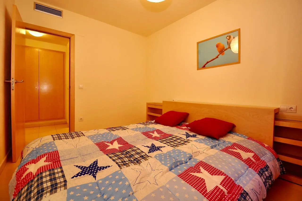 Apartments Diamond House - Lloretholiday - Granada 0*, Lloret de Mar Spain